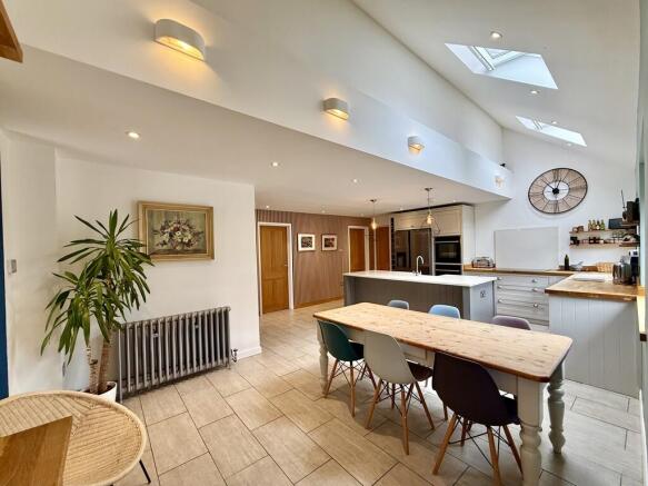 Kitchen/Family/Di...