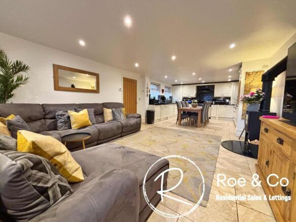 Kitchen/Diner/Family room