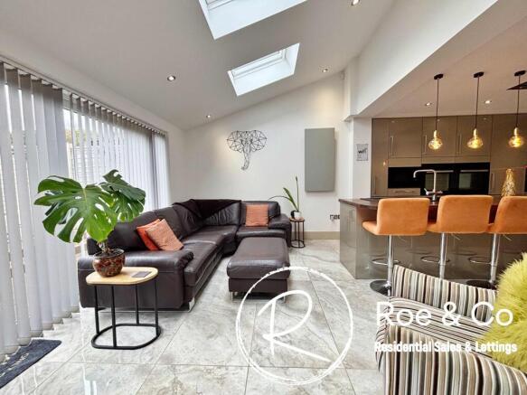 Kitchen/Family room