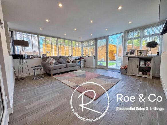 Raer reception room