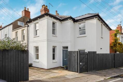 Moorend Crescent, Leckhampton, Cheltenham, Gloucestershire, GL53