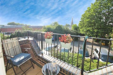 Ednall Lane, Bromsgrove, Worcestershire, B60