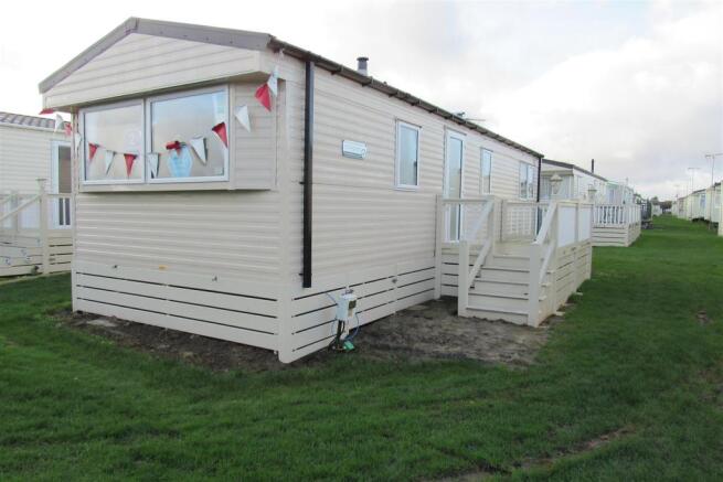 2 Bedroom Mobile Home For Sale In St Johns Road Whitstable Ct5