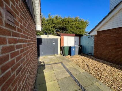 3 Bedroom Semi Detached House For Sale In Fleetwood Drive Southport Lancashire Pr9