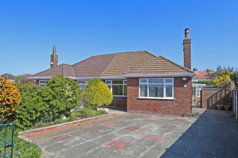 Poolside Walk, Crossens, Southport, PR9