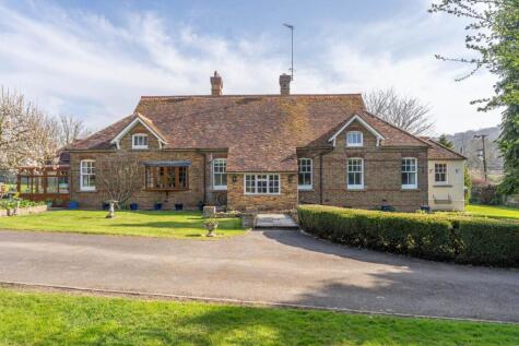 New Ground Road, Aldbury