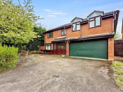 Kings Green, Daventry, NN11 4UB