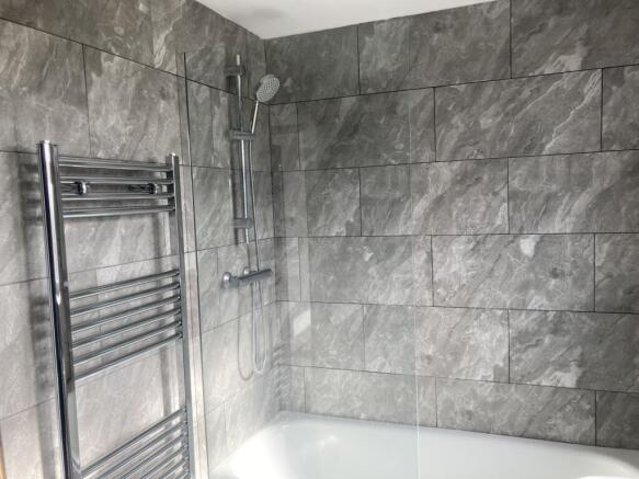 Swarkestone_Drive_87_-_Bathroom_-_1_t202505021203