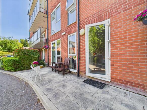 CAM01605G0-PR1050-STILL014