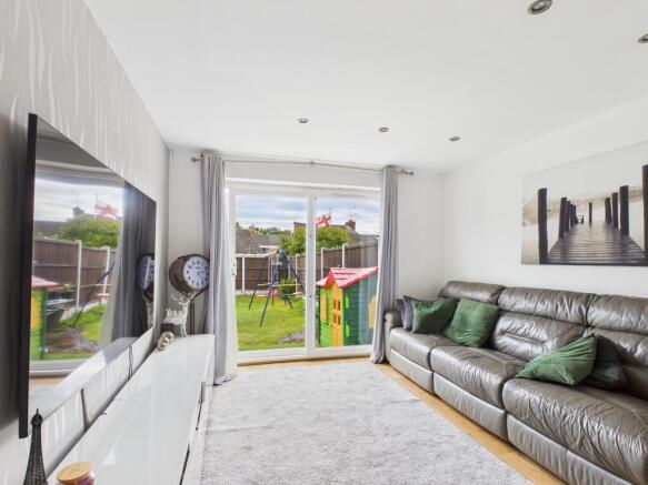 CAM05672G0-PR0023-STILL004