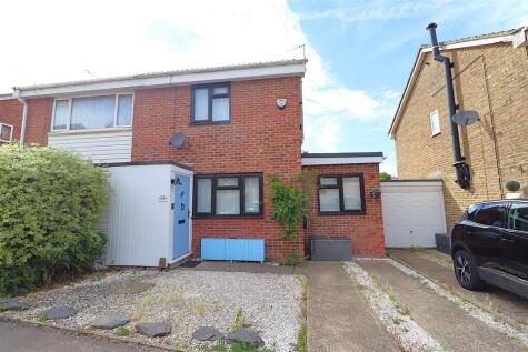 Nightingale Close, Rainham