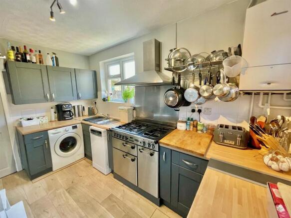 3 Parsonage Lane Kitchen 2.jpg