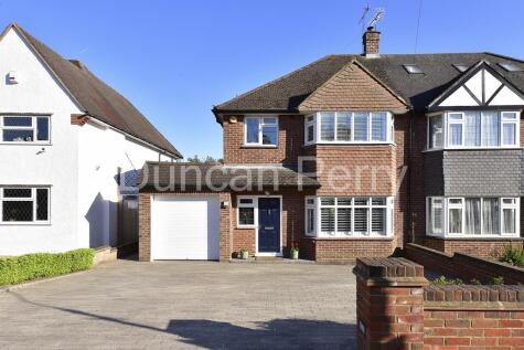 Bluebridge Avenue, Brookmans Park