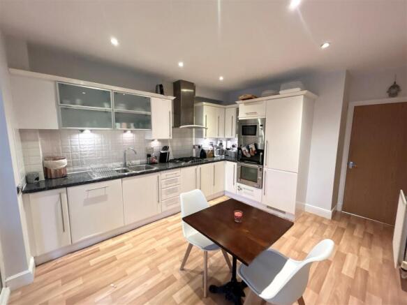 Kitchen.jpg