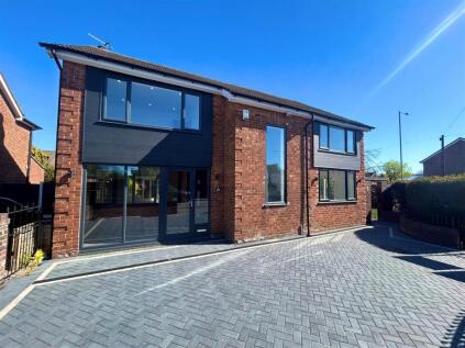 East Avenue, Heald Green