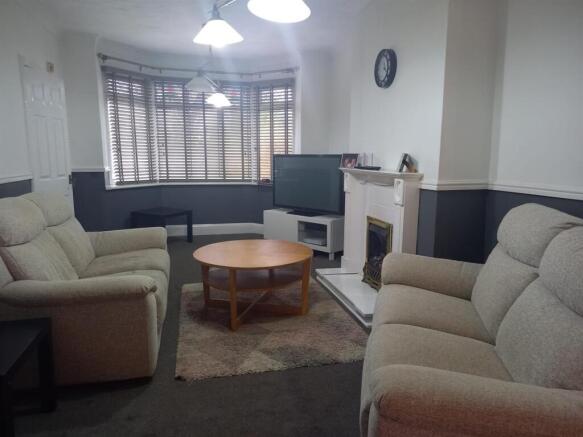 Living Room.jpg