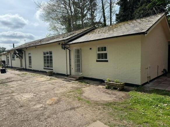 Bungalow Front
