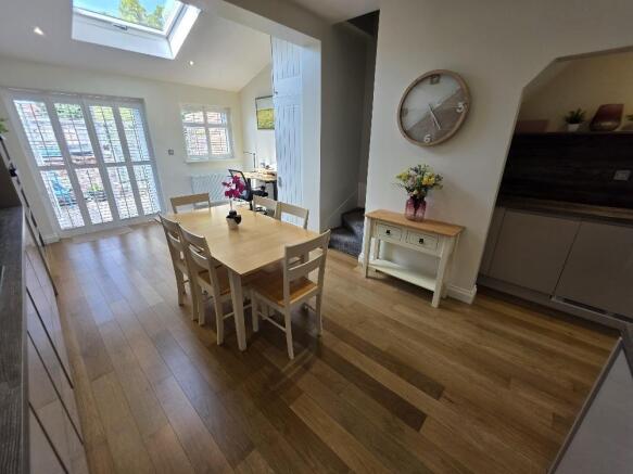 Luxury Dining Kitchen