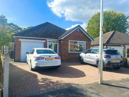 Mona Avenue, Heald Green