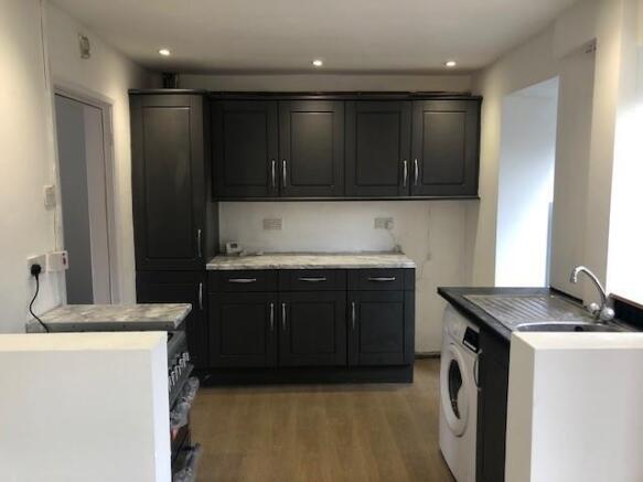 Kitchen 3.jpg