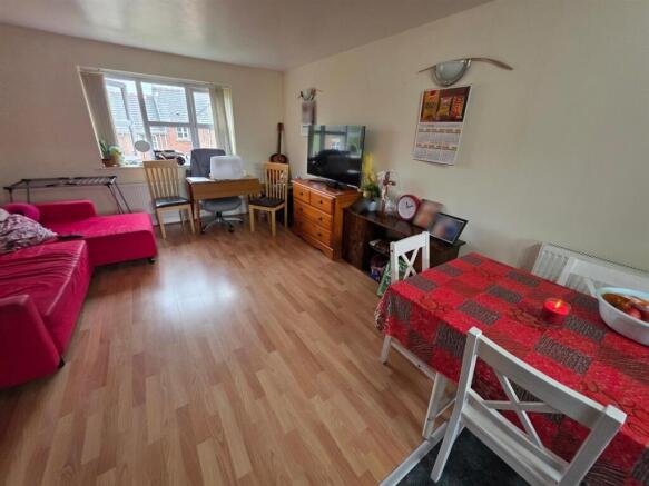 Open-plan Living Room/Dining Kitchen