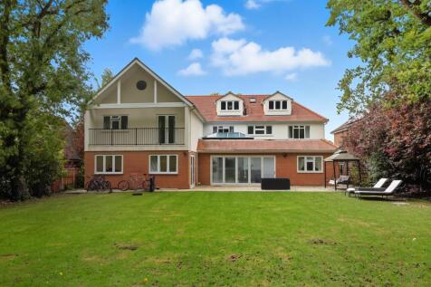 Widworthy Hayes, Hutton Mount, Brentwood