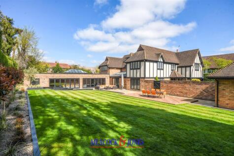 Challacombe Close, Hutton Mount, Brentwood