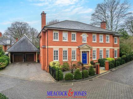 Thorndon Approach, Herongate, Brentwood