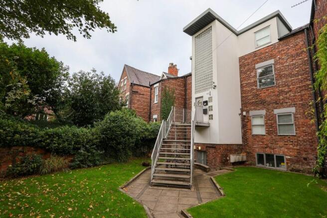 Exterior lap [00228156]