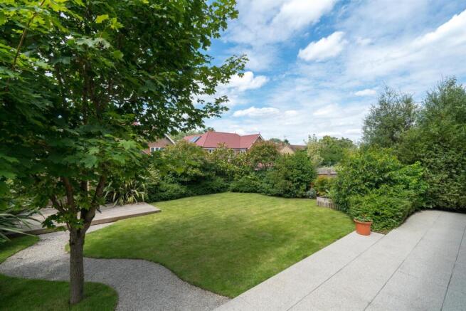 Hastings-1001 garden side.jpg