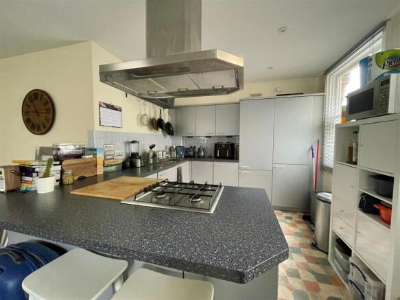 Kitchen.jpg