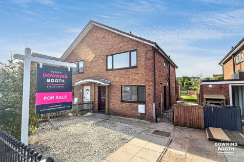 Chadwick Crescent, Hill Ridware, WS15 3QW