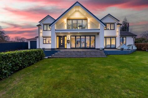 Breathtaking views in Quarry Bank, Utkinton