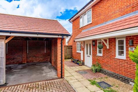 Curlew Crescent, Wymondham