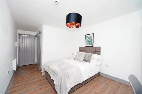 Carlisle - 1 bedroom flat share