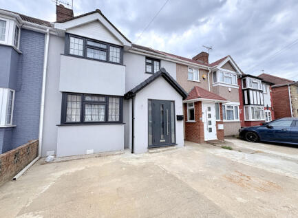 Berwick Avenue,  Hayes, UB4