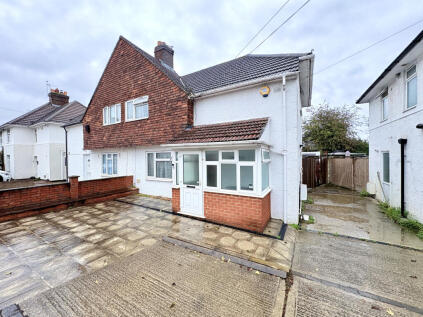 Hunters Grove, Hayes, Greater London, UB3