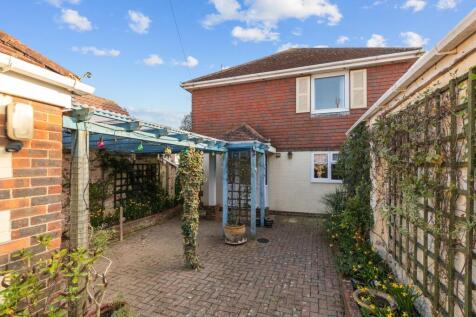 The Circle, East Preston, BN16