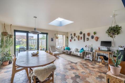 Burrowfield, Bruton, Somerset, BA10 0HR