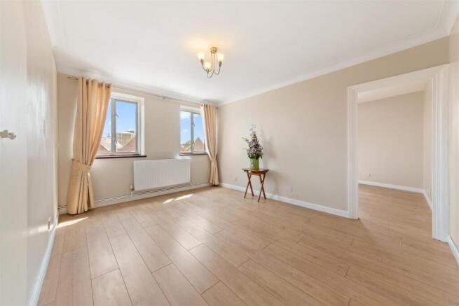 18 Marion Court, SW17 0RU-3.jpg