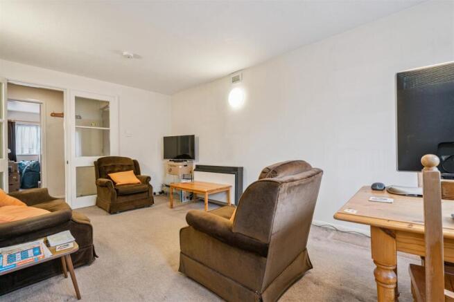 5 St Benedicts Close, London reception 1.jpg