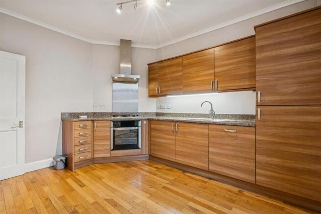 86 Idlecombe Road SW17 kitchen 2.jpg