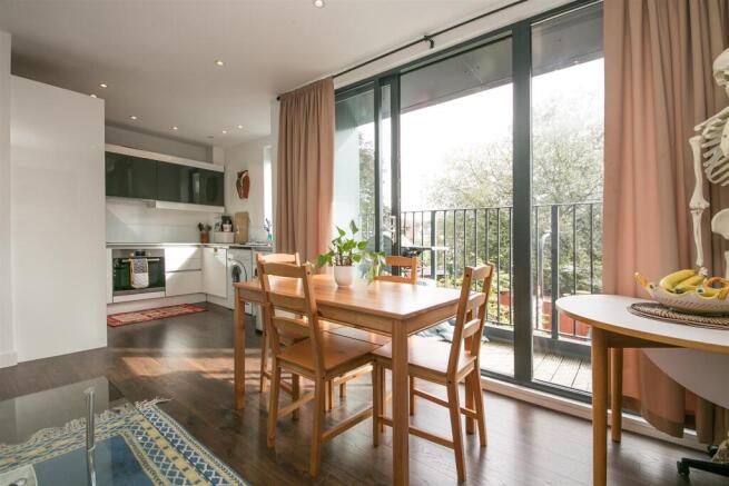 37 Coverton Road SW17 reception 2.jpg