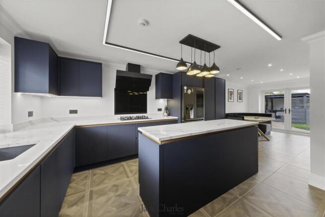 19 Kiln Way-25.JPG