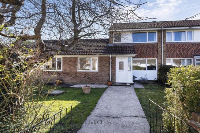 7 Stanley Close, TN12 0TA 003.jpg