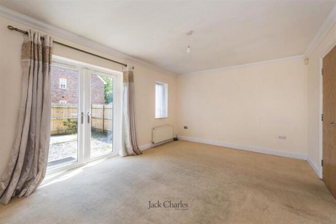 2 Rosemary Place, TN12 6DG 003.jpg