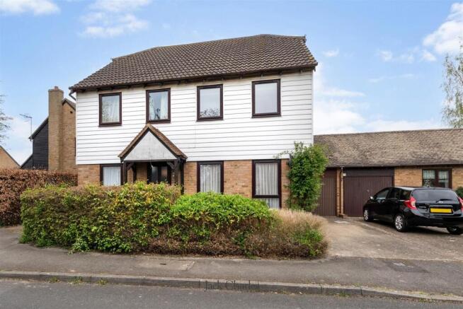 8 Maltings Close, TN11 0DY 002.jpg