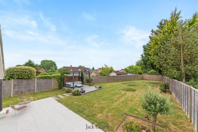 28 Barchester Way-41.jpg