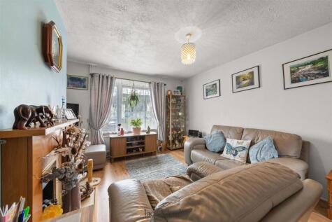 Bishops Oak Ride, Tonbridge