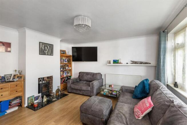 43 The Cherry Orchard, TN11 0HU 002.jpg